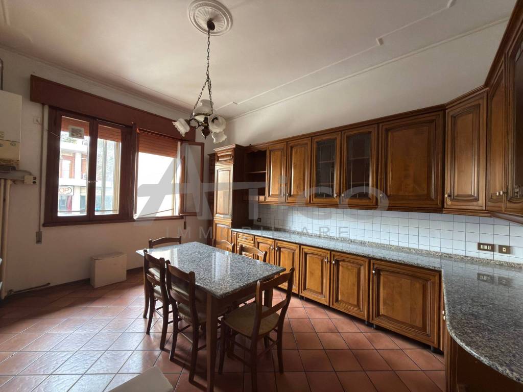 casa indipendente in vendita a Rovigo in zona Centro Storico