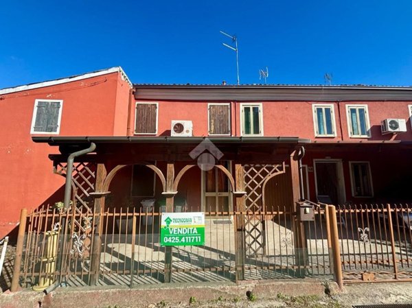 casa indipendente in vendita a Rovigo in zona Granzette