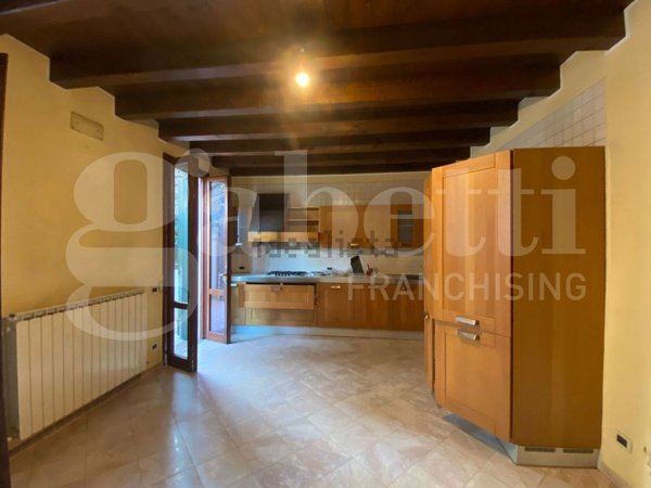 casa indipendente in vendita a Rovigo in zona Centro Storico