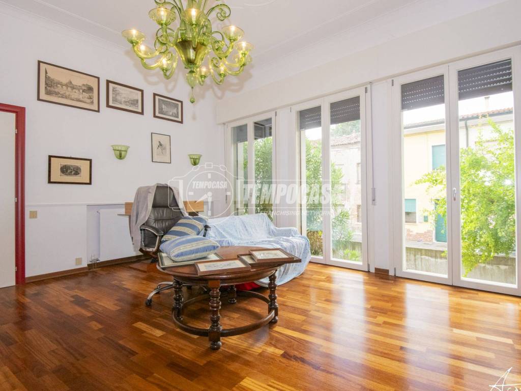 casa indipendente in vendita a Rovigo in zona Centro Storico