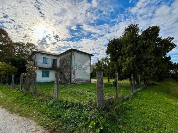 casa indipendente in vendita a Rovigo in zona Centro Storico