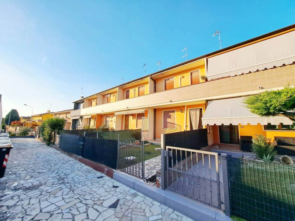 casa indipendente in vendita a Rovigo in zona Mardimago