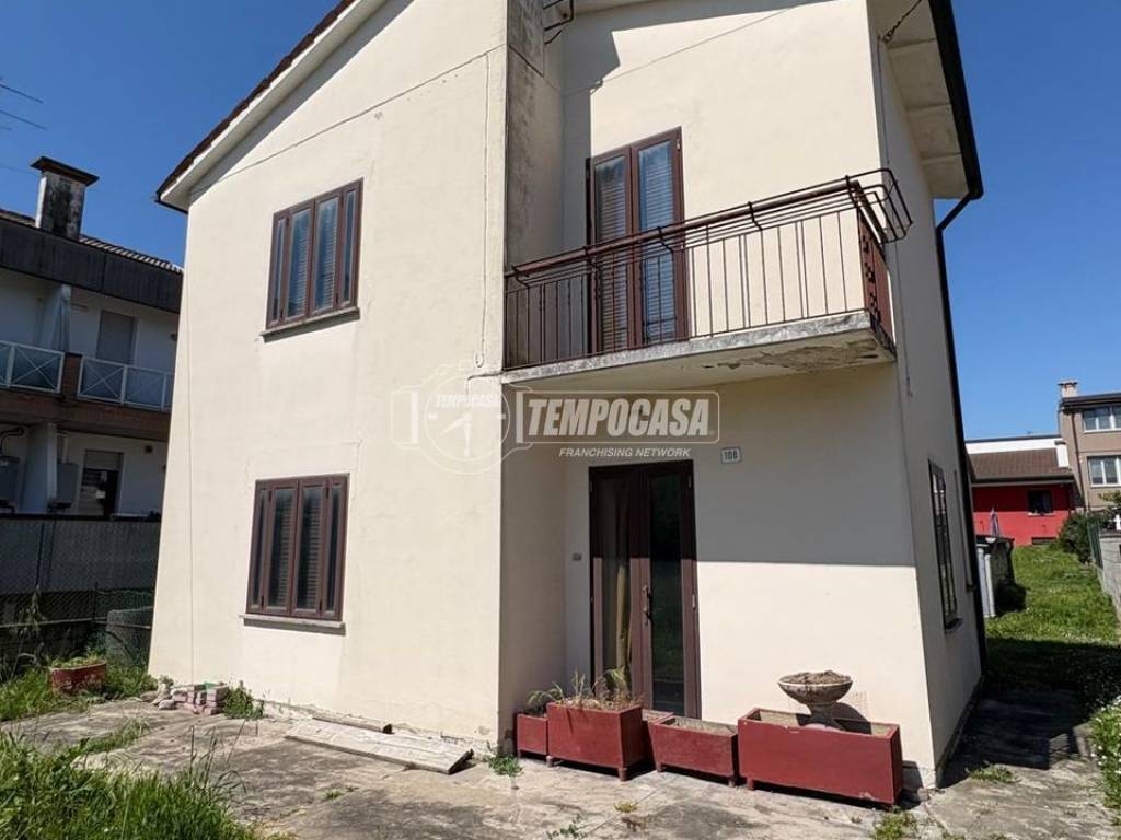 appartamento in vendita a Rovigo in zona Tassina