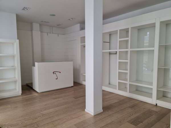 negozio in vendita a Rovigo in zona Centro Storico