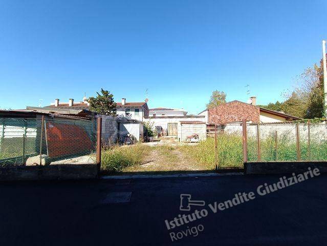 locale commerciale in vendita a Rovigo