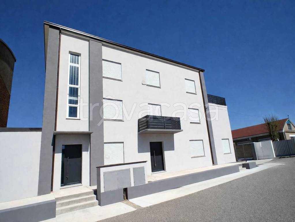 appartamento in vendita a Rovigo in zona Granzette