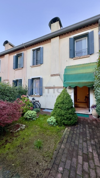 casa indipendente in vendita a Rovigo in zona San Sisto