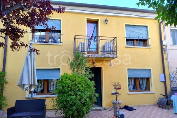 casa semindipendente in vendita a Rovigo in zona San Bartolomeo