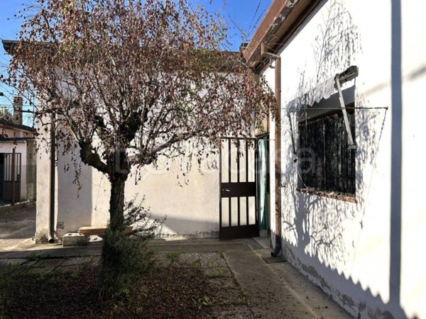 casa indipendente in vendita a Rovigo in zona Centro Storico