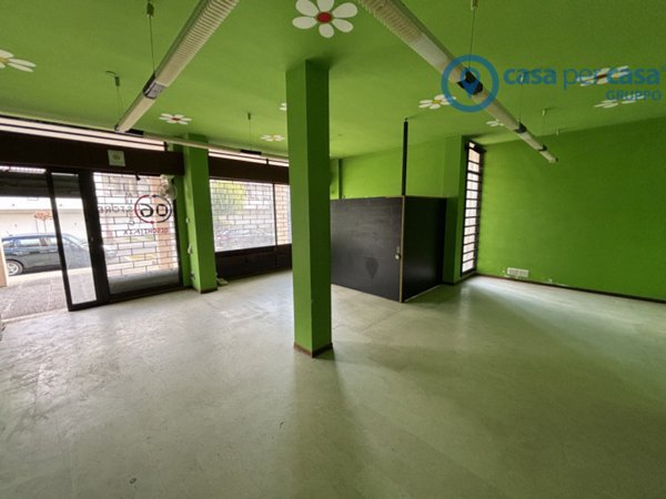 negozio in vendita a Rovigo in zona Commenda