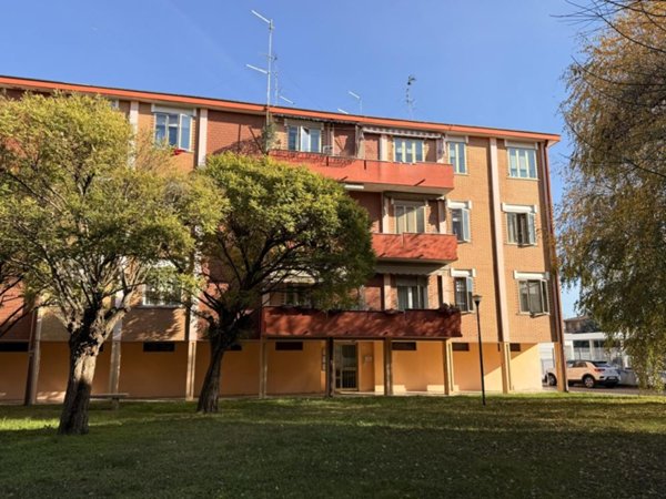 appartamento in vendita a Rovigo in zona Commenda