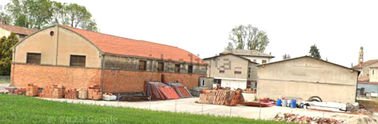 locale di sgombero in vendita a Rovigo