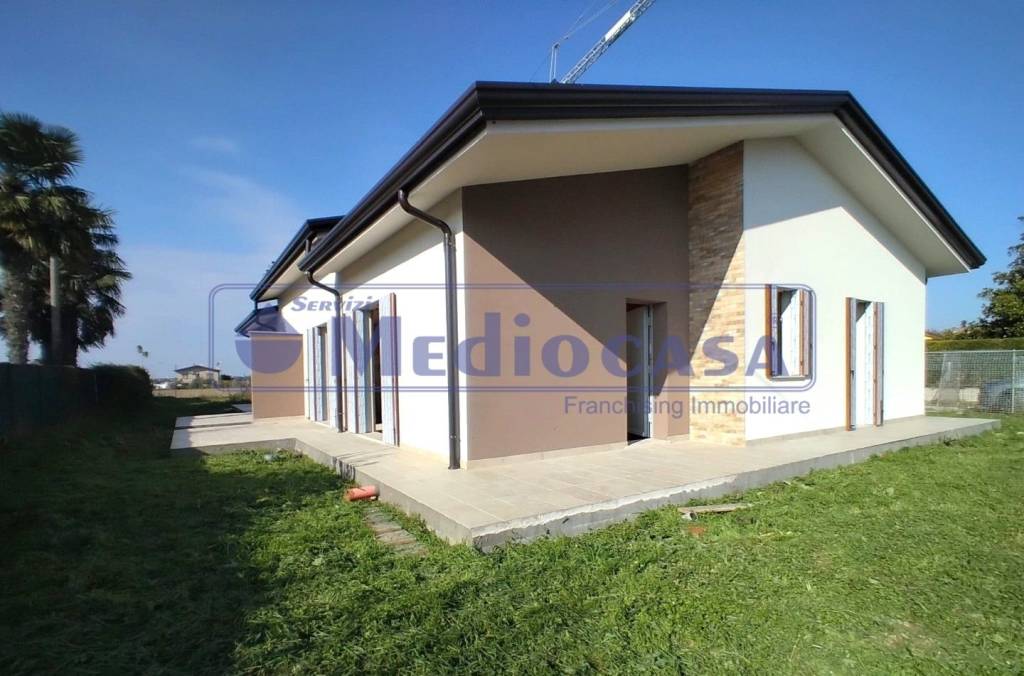 casa indipendente in vendita a Rovigo in zona Sarzano/Cantonazzo