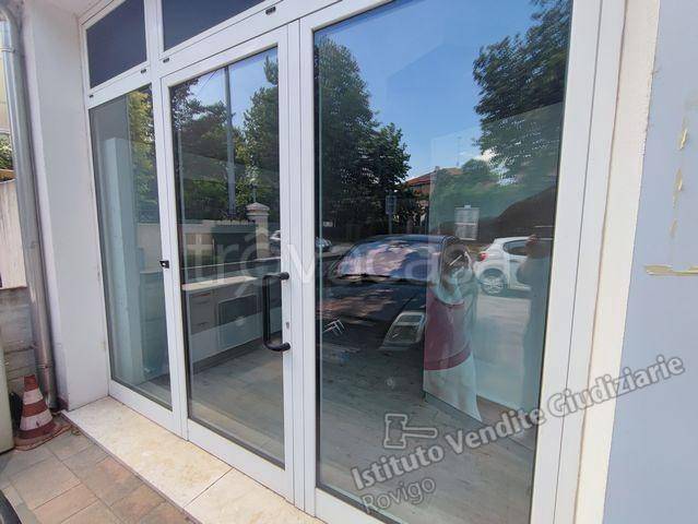 negozio in vendita a Rovigo