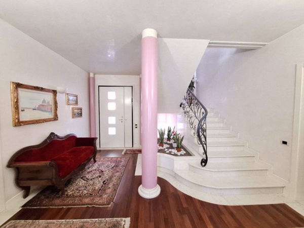 casa indipendente in vendita a Rovigo in zona Centro Storico