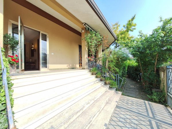 casa indipendente in vendita a Rovigo in zona Commenda