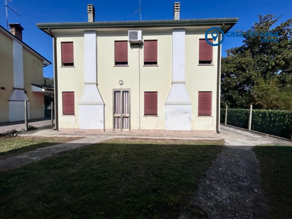 casa indipendente in vendita a Rovigo in zona Borsea