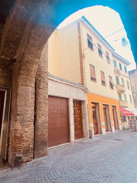 appartamento in vendita a Rovigo in zona Centro Storico