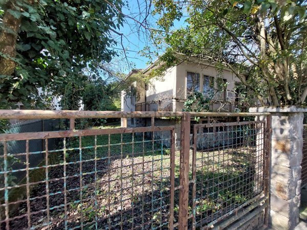 casa indipendente in vendita a Rovigo in zona Commenda