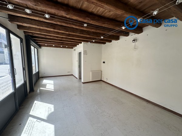 negozio in vendita a Rovigo
