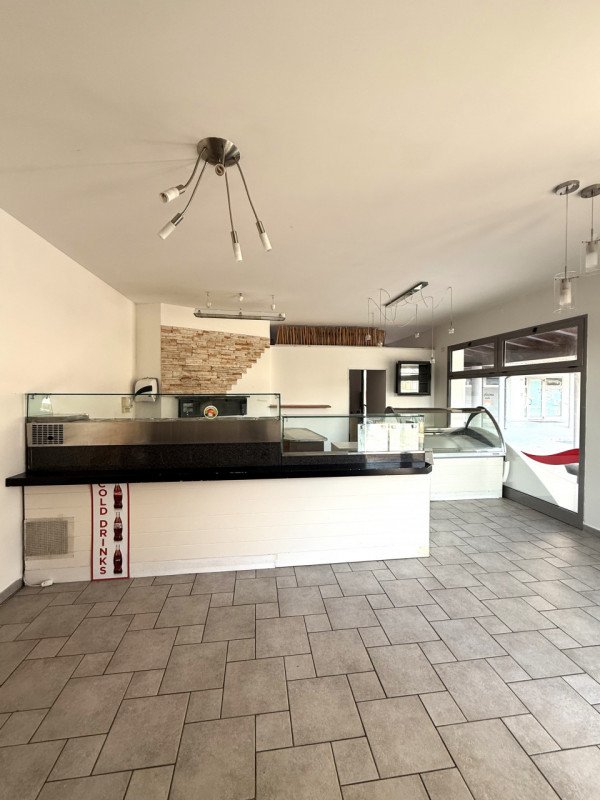 negozio in vendita a Rovigo in zona Boara Polesine