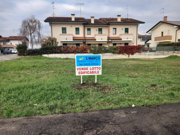 casa indipendente in vendita a Rovigo in zona Commenda