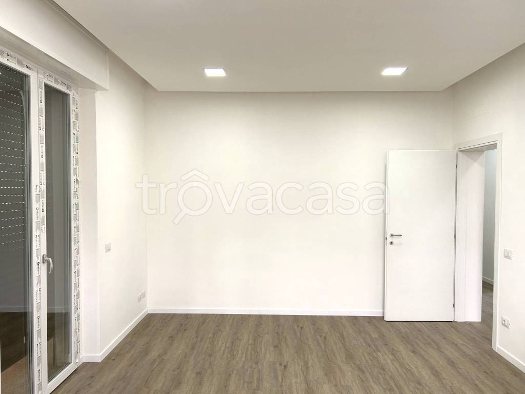 appartamento in vendita a Rovigo in zona Commenda