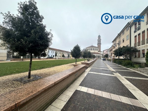 appartamento in vendita a Rovigo in zona Centro Storico