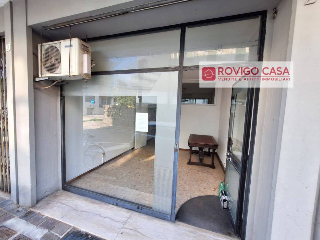 negozio in vendita a Rovigo in zona Centro Storico