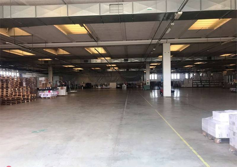 locale commerciale in vendita a Rovigo