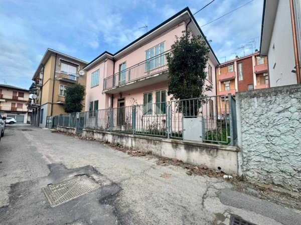 casa indipendente in vendita a Rovigo in zona Centro Storico
