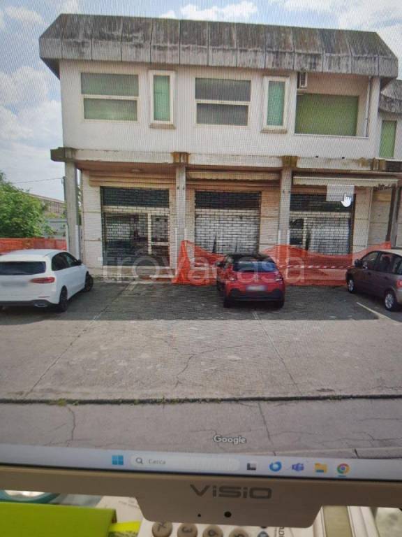 negozio in vendita a Rovigo