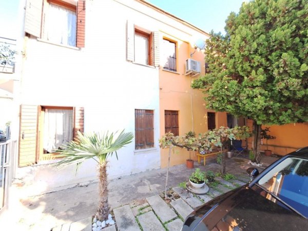 casa indipendente in vendita a Rovigo in zona Centro Storico