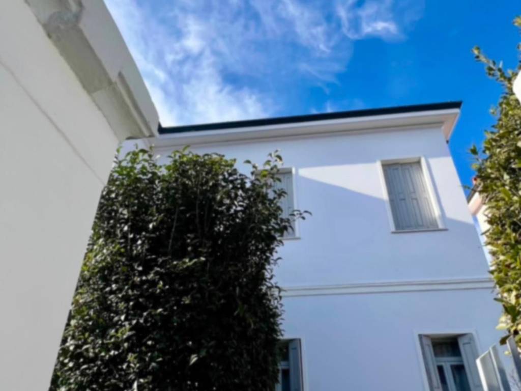 casa indipendente in vendita a Rovigo in zona Centro Storico