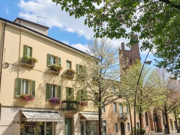 casa indipendente in vendita a Rovigo in zona Centro Storico