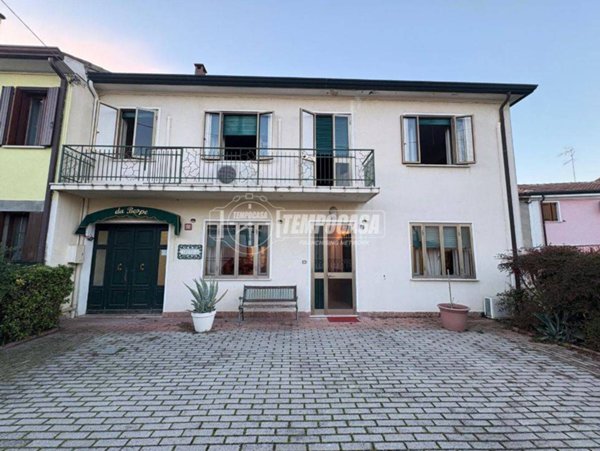 casa indipendente in vendita a Rovigo in zona Sarzano/Cantonazzo