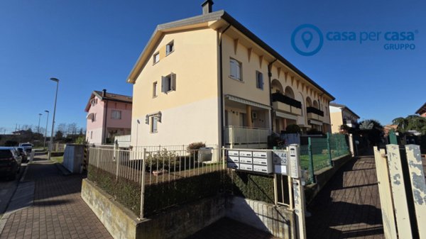 appartamento in vendita a Rovigo in zona Commenda