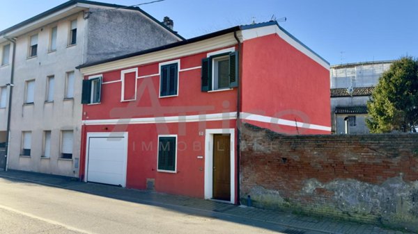 casa indipendente in vendita a Rovigo in zona Centro Storico