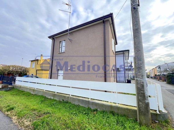 casa indipendente in vendita a Rovigo