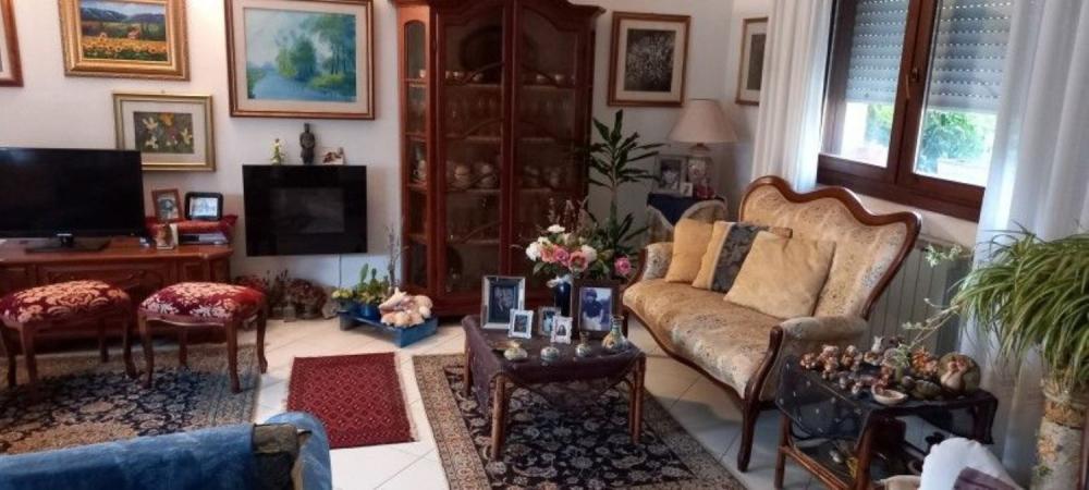 casa indipendente in vendita a Rovigo in zona Roverdicrè