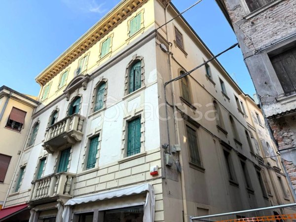 appartamento in vendita a Rovigo in zona Centro Storico