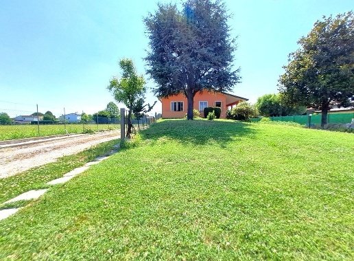 casa indipendente in vendita a Rovigo in zona Centro Storico