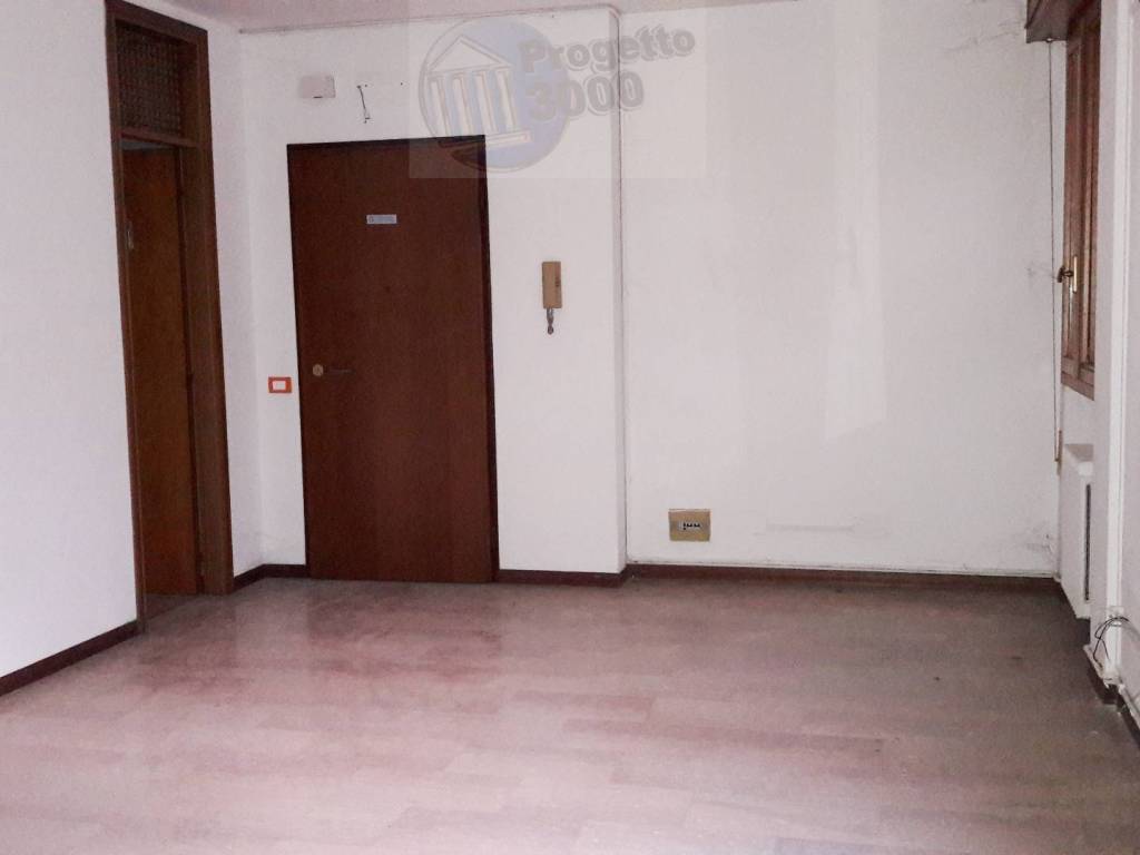 ufficio in vendita a Rovigo in zona Centro Storico