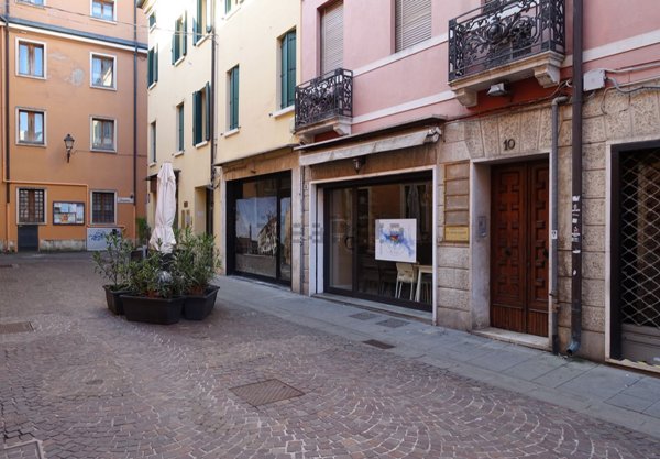 negozio in vendita a Rovigo in zona Centro Storico