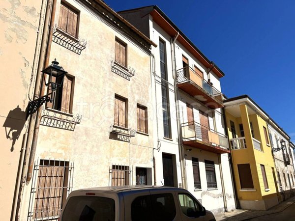casa indipendente in vendita a Rovigo in zona Centro Storico