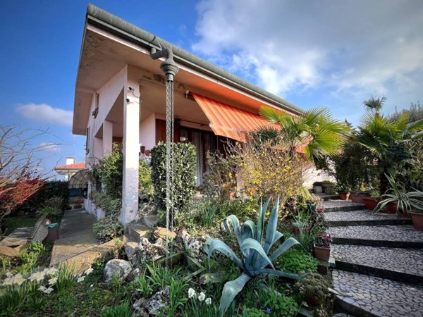 casa indipendente in vendita a Rovigo in zona Borsea