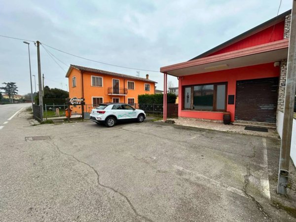 negozio in vendita a Rovigo in zona Mardimago