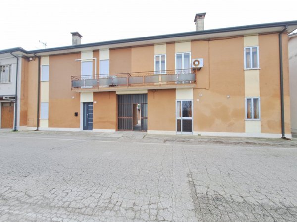 casa indipendente in vendita a Rovigo in zona San Pio X