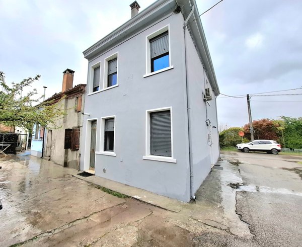 casa indipendente in vendita a Rovigo in zona Grignano Polesine