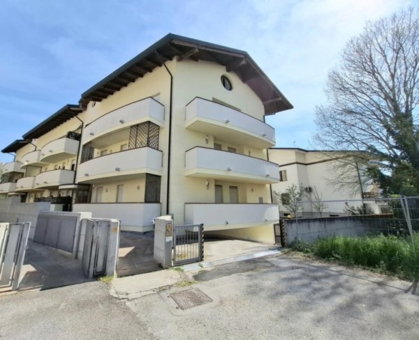 appartamento in vendita a Rovigo in zona Commenda